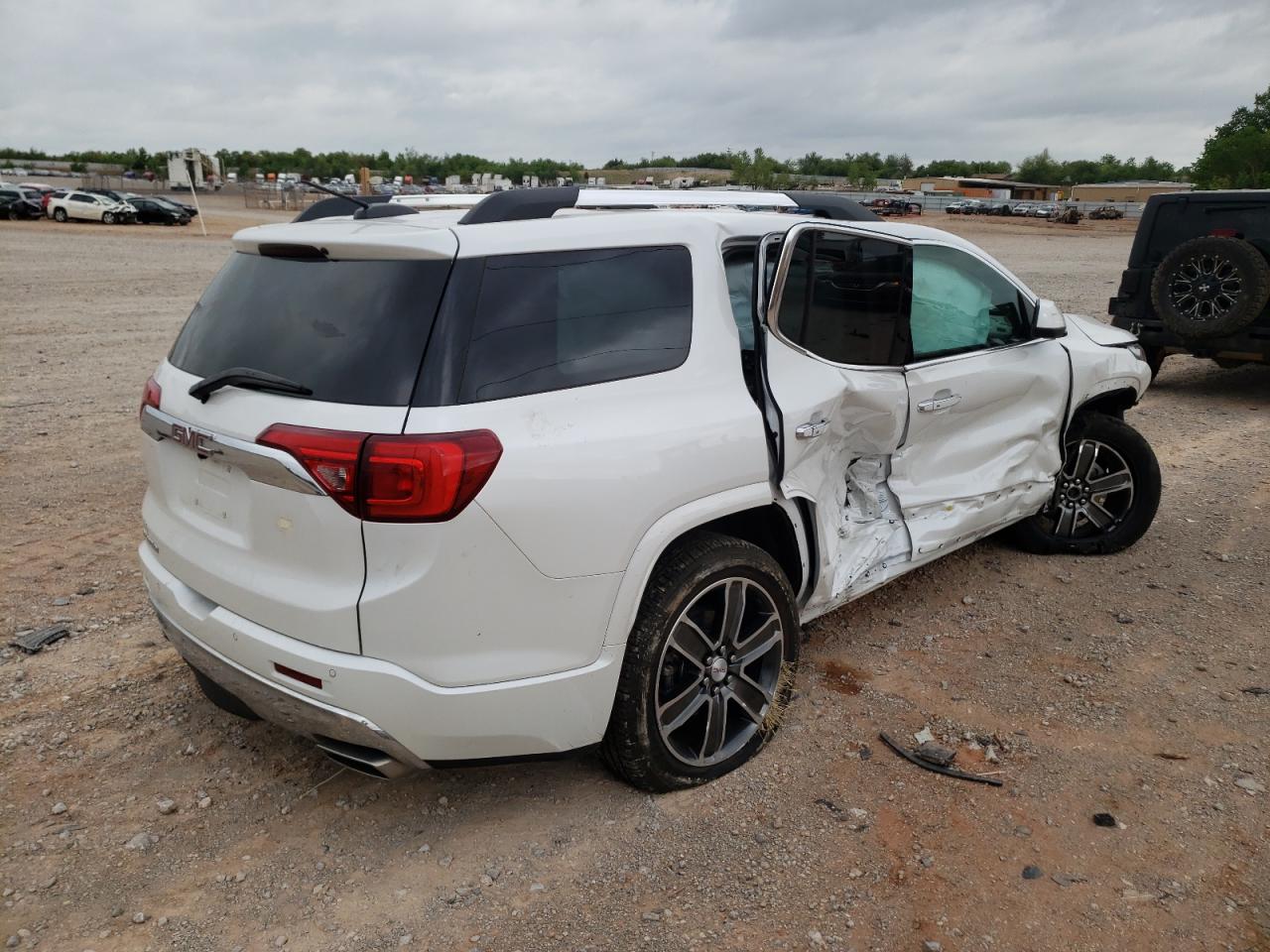 Photo 4 from auction – 2019 GMC ACADIA DEN with VIN 1GKKNPLS3KZ154074