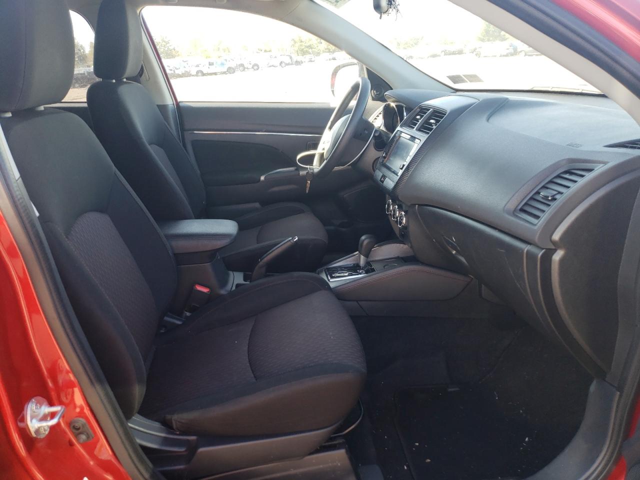 Photo 5 from auction – 2019 MITSUBISHI OUTLANDER with VIN JA4AP3AU2KU033820