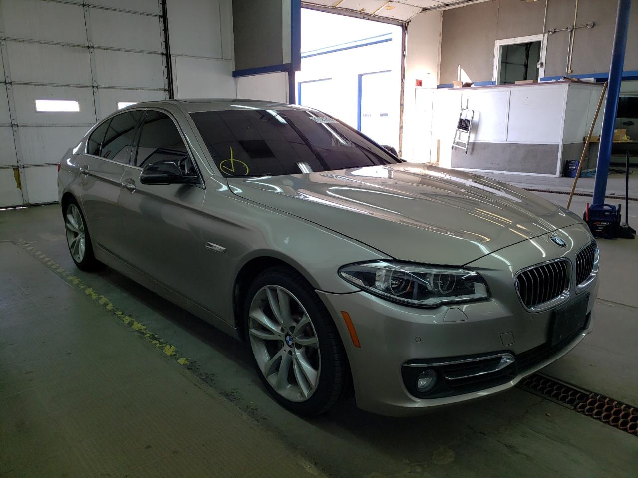 BMW 535 XI 2014 with VIN WBA5B3C56ED292498 - Photo from auction