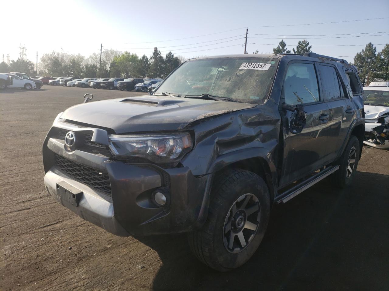 Photo 2 from auction – 2019 TOYOTA 4RUNNER SR with VIN JTEBU5JR1K5613821