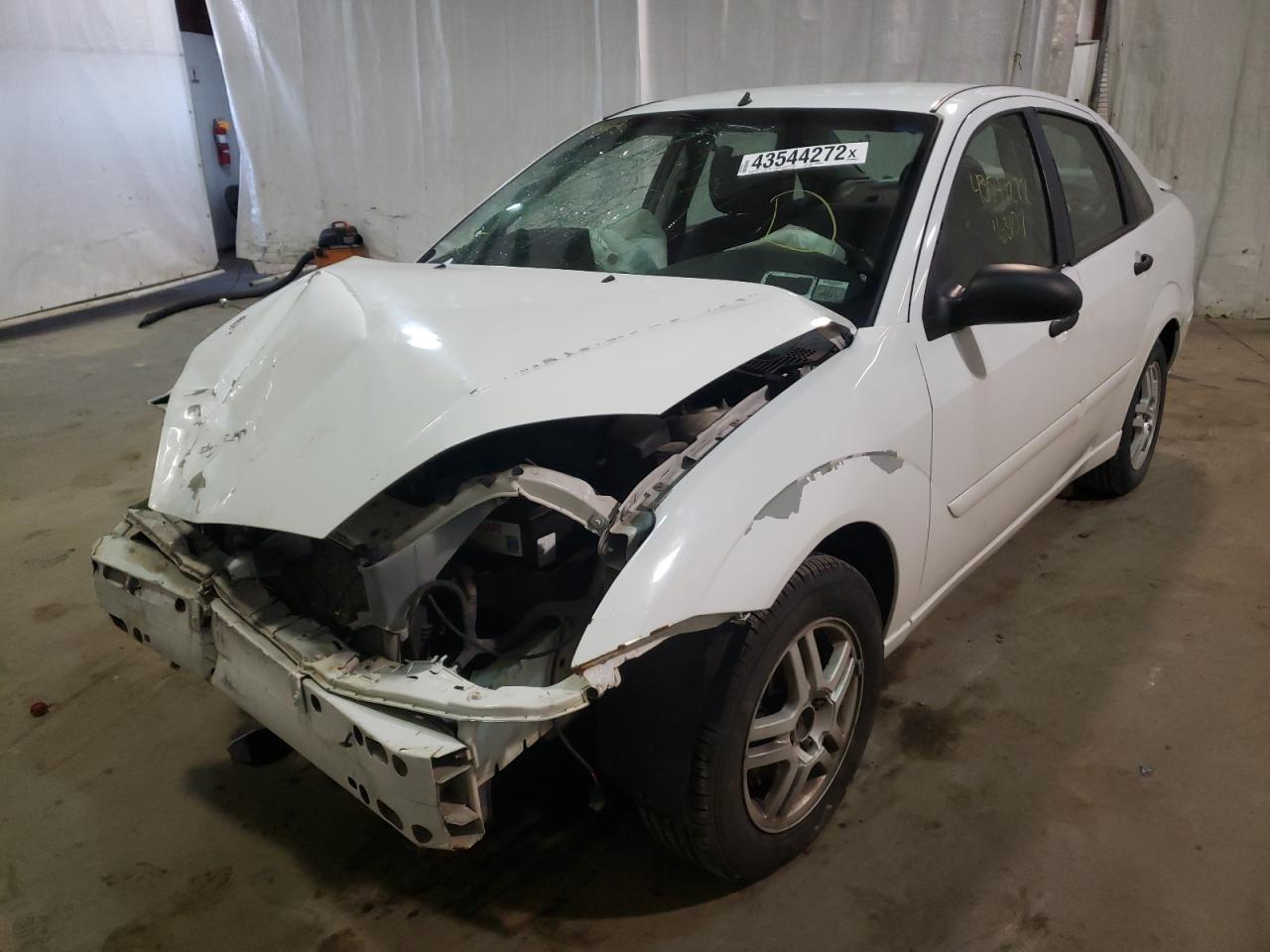 Photo 2 from auction – 2000 FORD FOCUS SE with VIN 1FAFP3434YW309917