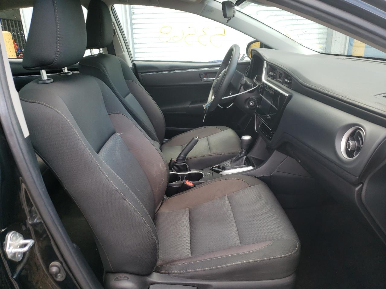 Photo 5 from auction – 2019 TOYOTA COROLLA L with VIN 2T1BURHE3KC184053