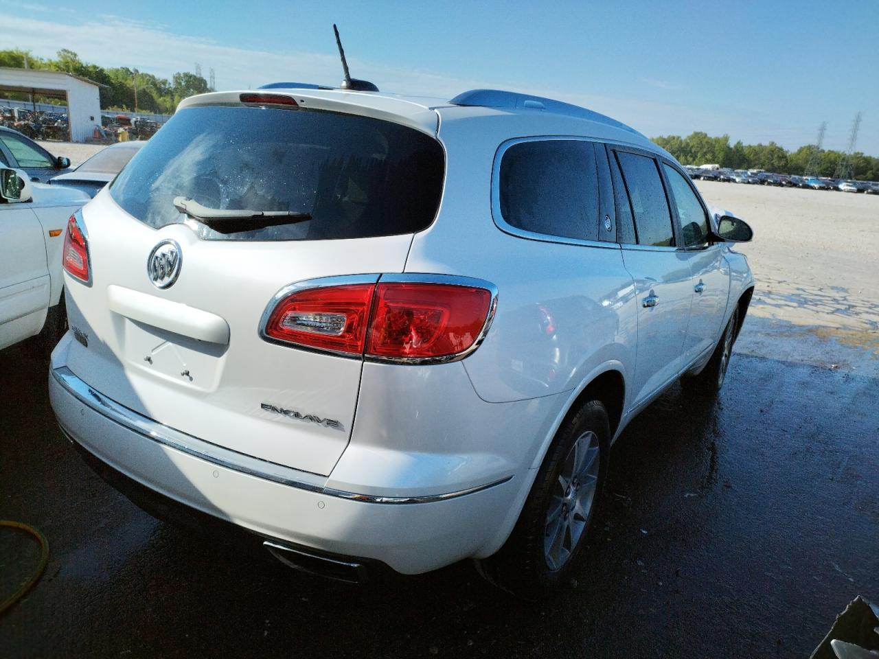 Photo 4 from auction – 2016 BUICK ENCLAVE with VIN 5GAKRBKD9GJ348766