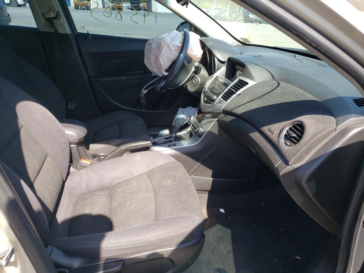 Photo 5 from auction – 2014 CHEVROLET CRUZE LT with VIN 1G1PC5SB3E7125566
