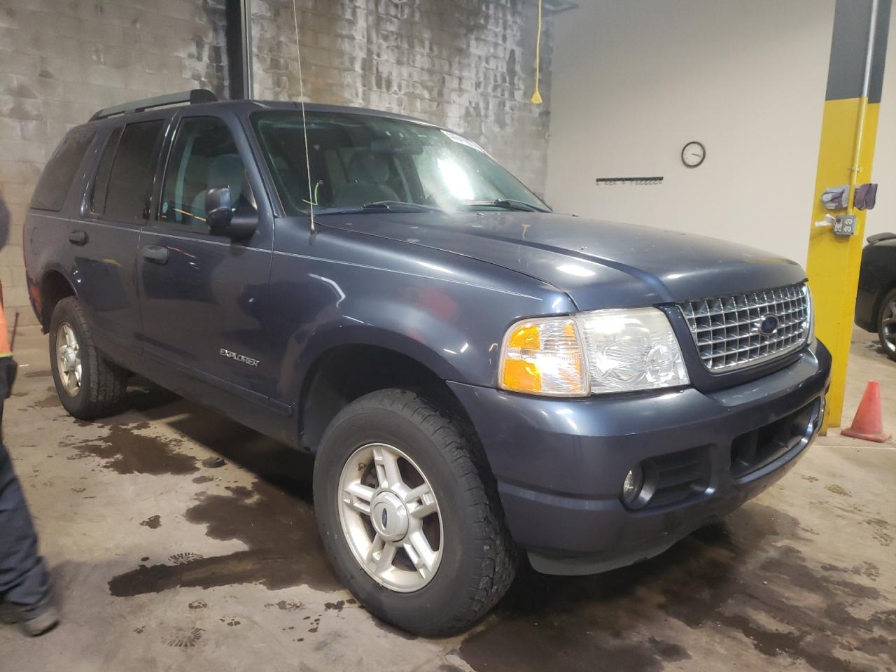 FORD EXPLORER X 2005 with VIN 1FMZU73K25UB19231 - Photo from auction