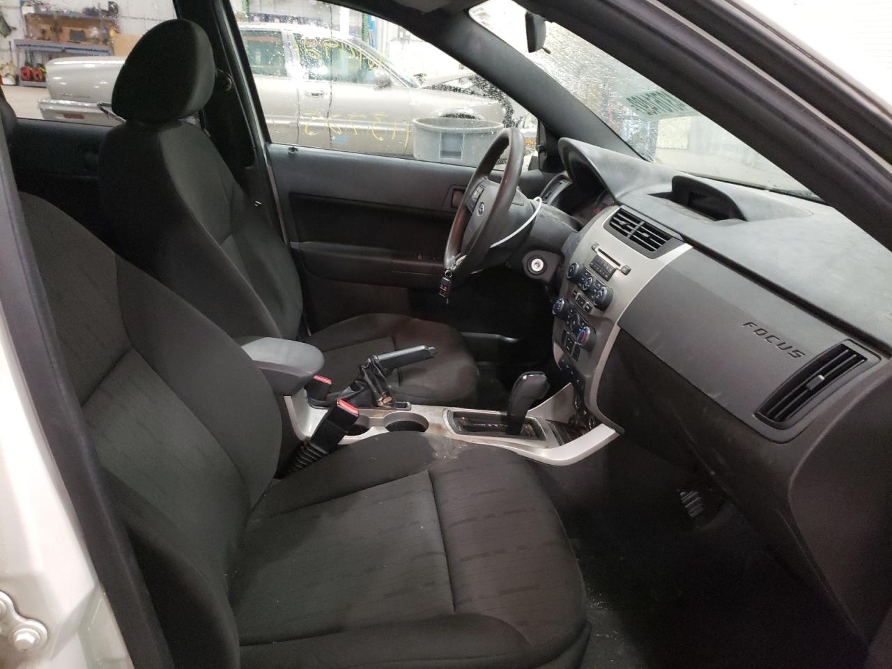 Photo 5 from auction – 2010 FORD FOCUS SE with VIN 1FAHP3FN4AW228574