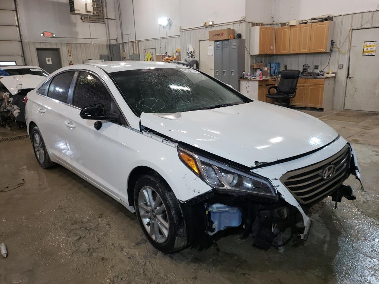 Photo 13 from auction – 2015 HYUNDAI SONATA SE with VIN 5NPE24AF0FH048538