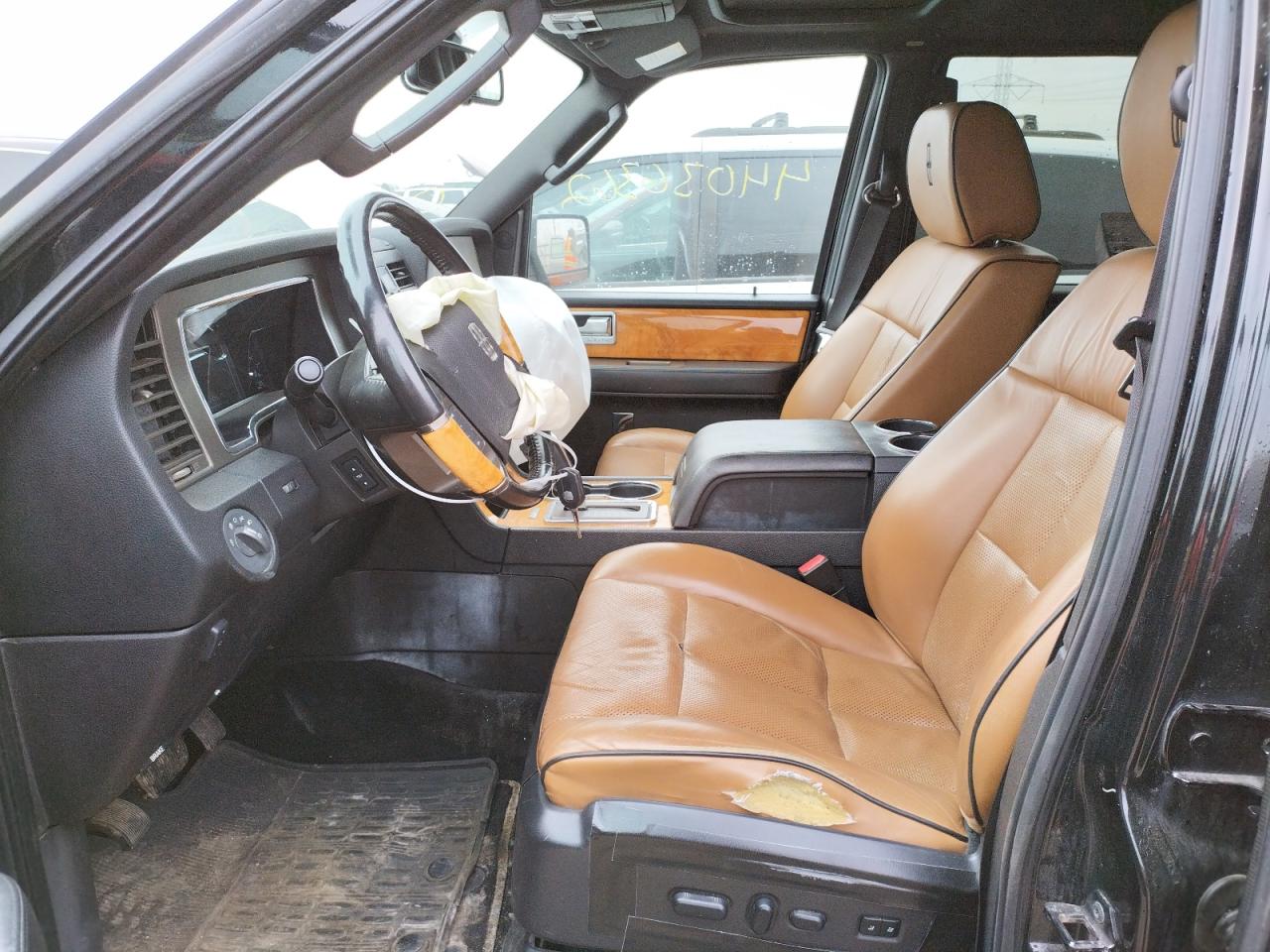 Photo 5 from auction – 2011 LINCOLN NAVIGATOR with VIN 5LMJJ3J58BEJ03422