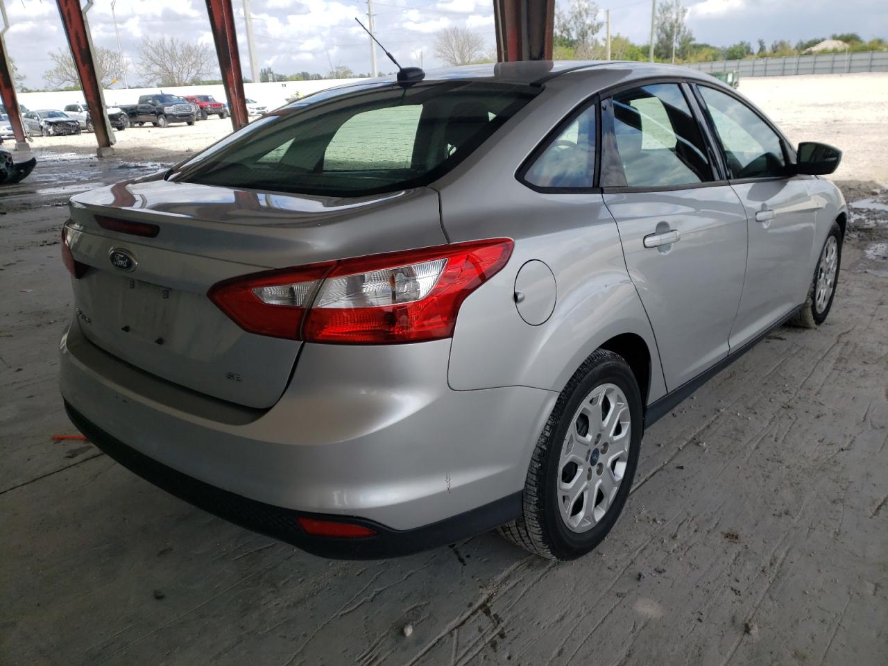 Photo 4 from auction – 2012 FORD FOCUS SE with VIN 1FAHP3F2XCL282438
