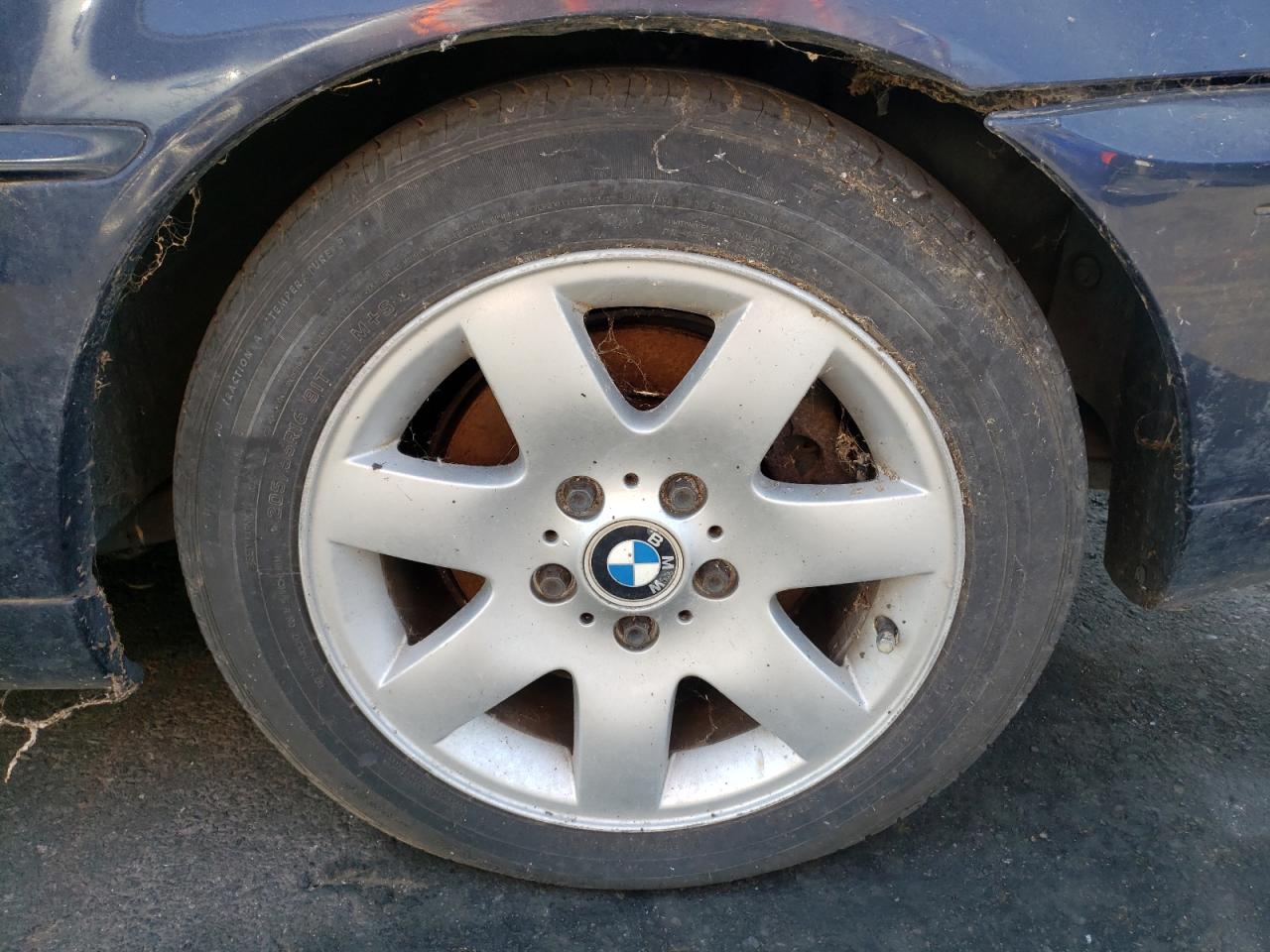 Photo 9 from auction – 2001 BMW 325 CI with VIN WBABS33421JY40261