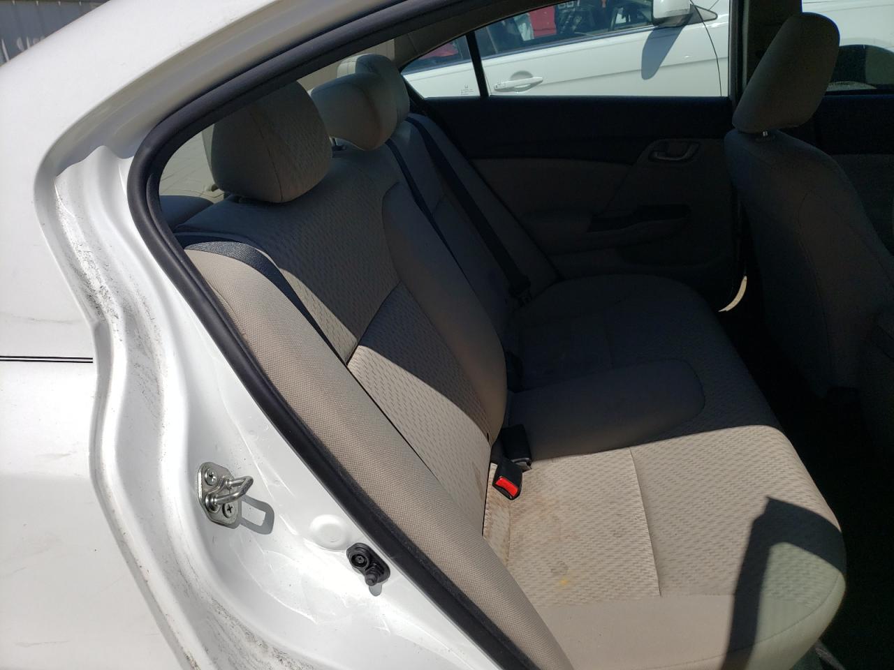 Photo 6 from auction – 2015 HONDA CIVIC LX with VIN 19XFB2F51FE285987