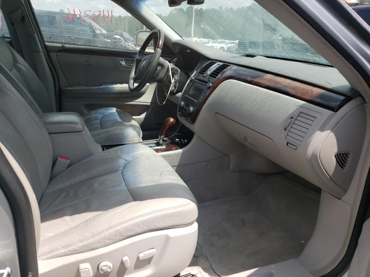 Photo 5 from auction – 2011 CADILLAC DTS PREMIU with VIN 1G6KH5E67BU138810