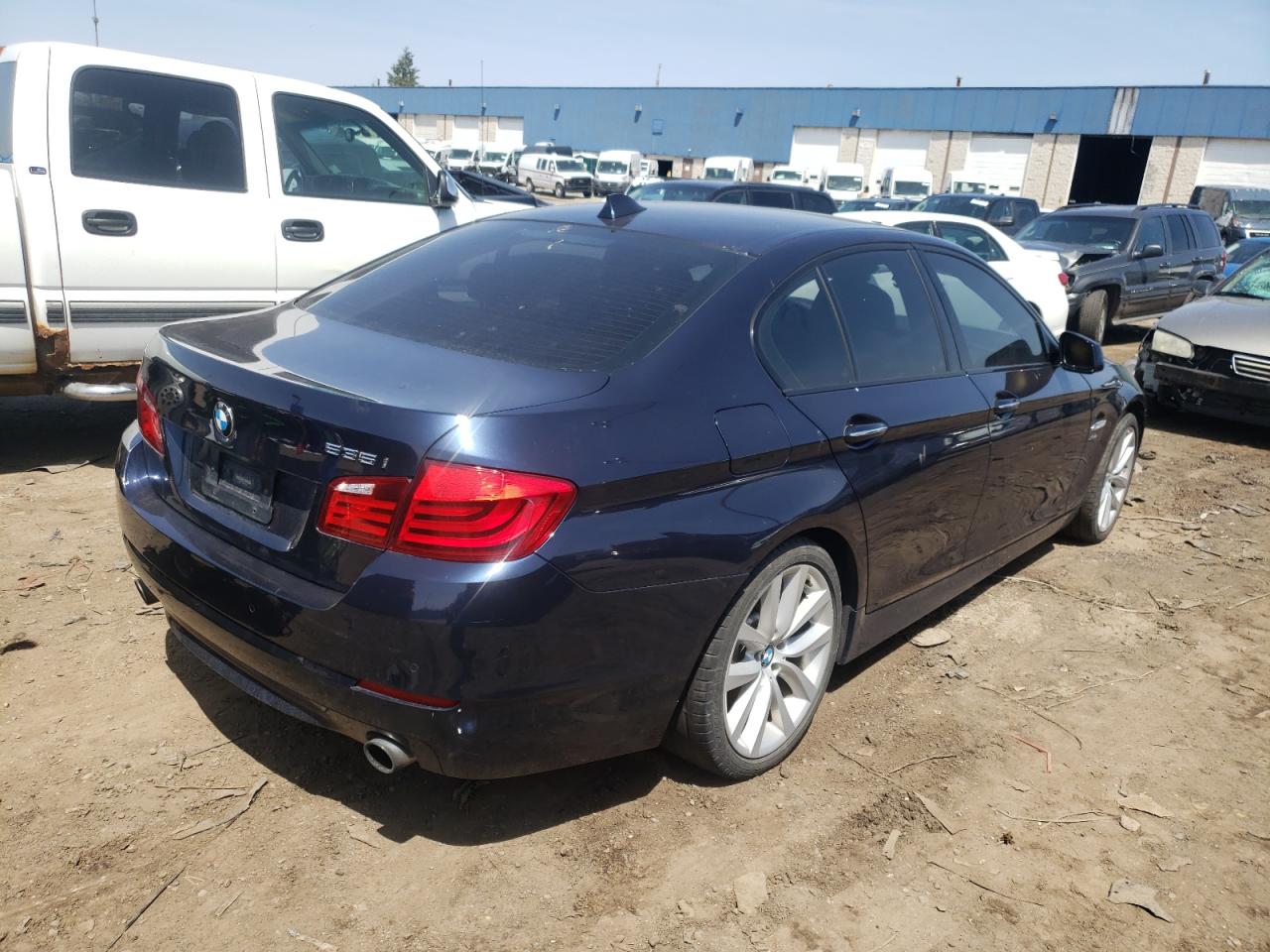 Photo 4 from auction – 2011 BMW 535 XI with VIN WBAFU7C54BC877345