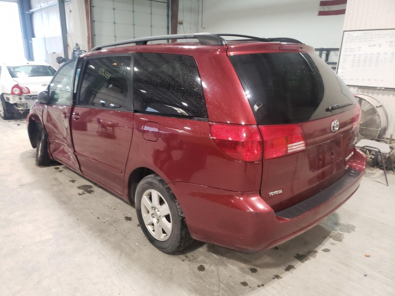 Photo 3 from auction – 2004 TOYOTA SIENNA CE with VIN 5TDZA23C64S172249
