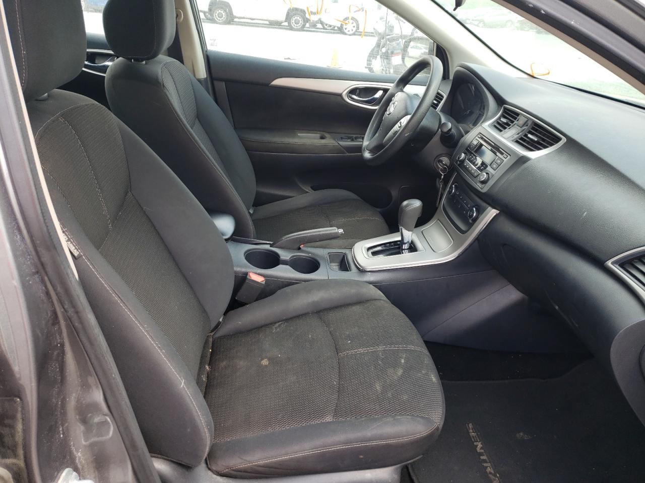 Photo 5 from auction – 2015 NISSAN SENTRA S with VIN 3N1AB7AP1FY313031