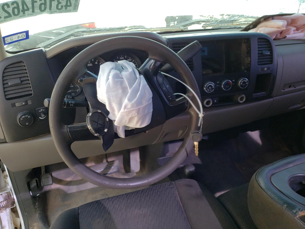 Photo 9 from auction – 2011 CHEVROLET SILVERADO with VIN 1GCNKPEA8BZ282185