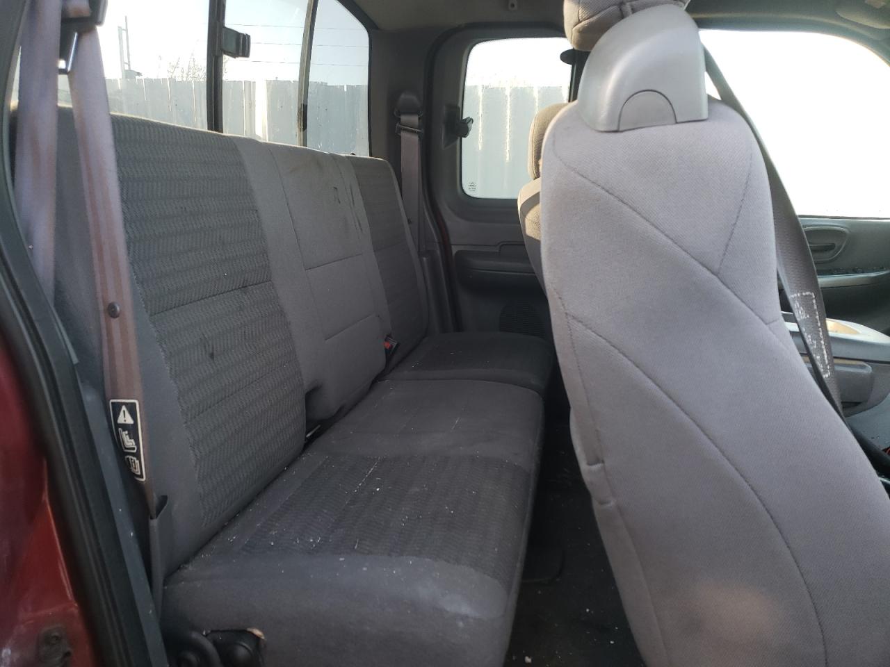 Photo 6 from auction – 2003 FORD F150 with VIN 2FTRX18L23CA50144