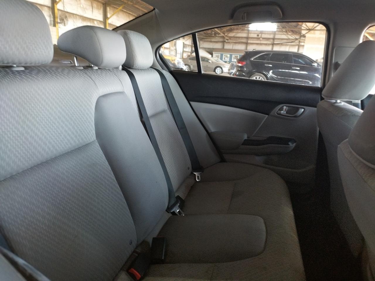 Photo 6 from auction – 2015 HONDA CIVIC LX with VIN 19XFB2F55FE079734