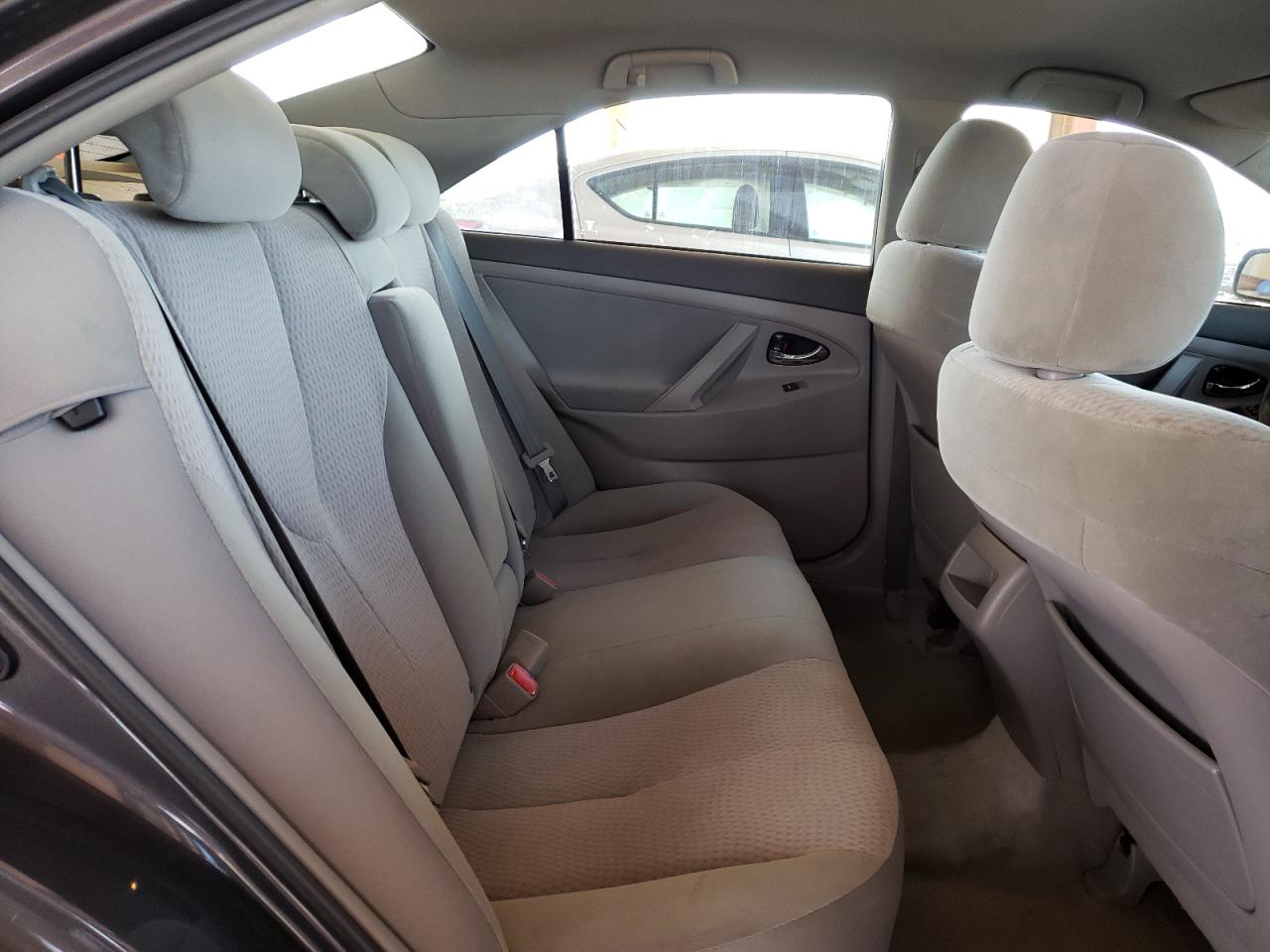 Photo 6 from auction – 2011 TOYOTA CAMRY BASE with VIN 4T1BF3EK0BU128071