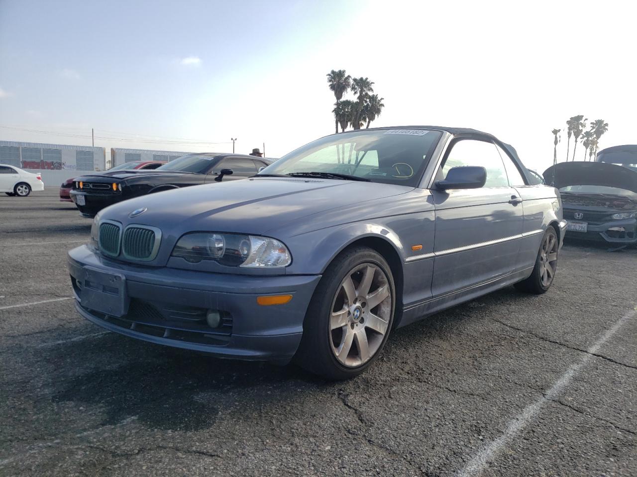Photo 2 from auction – 2001 BMW 325 CI with VIN WBABS334X1JY55848