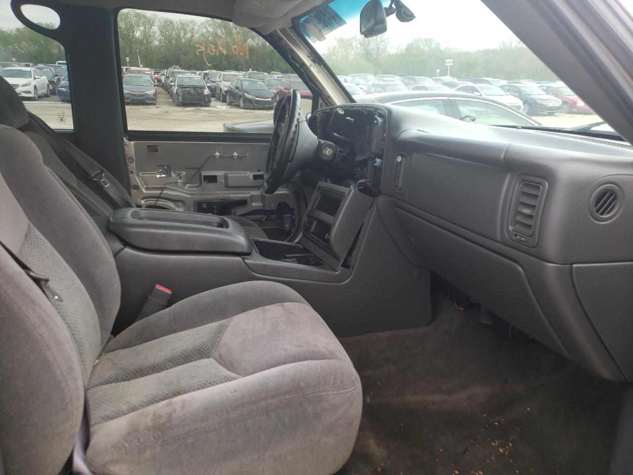 Photo 5 from auction – 2005 CHEVROLET SILVERADO with VIN 2GCEK13T851130907