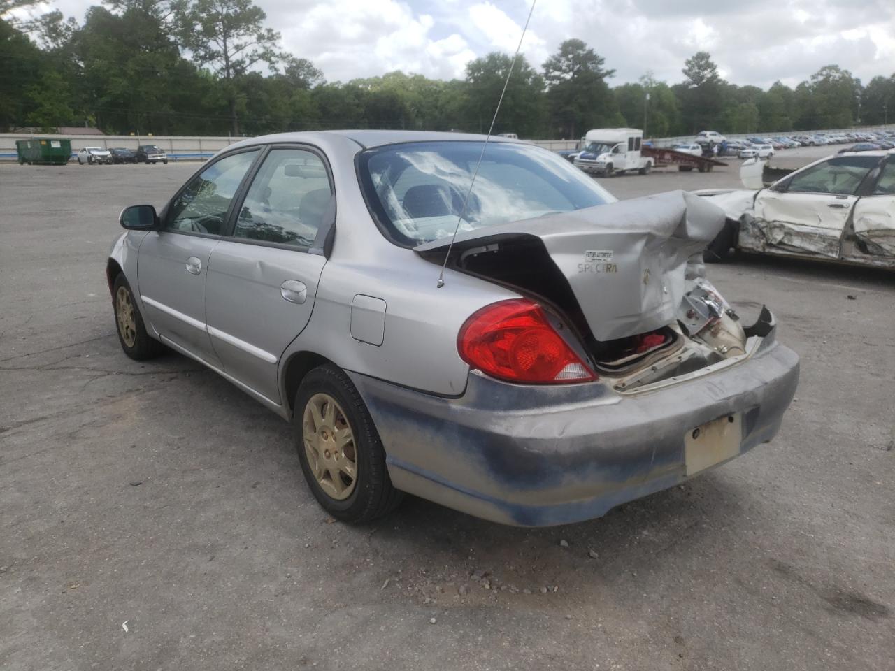 Photo 3 from auction – 2002 KIA SPECTRA BA with VIN KNAFB121X25173317