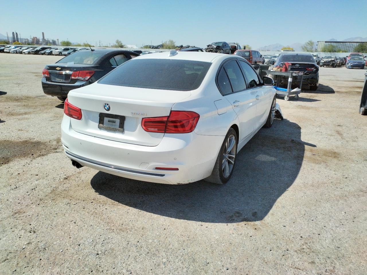 Photo 4 from auction – 2016 BMW 328 I SULE with VIN WBA8E9G51GNT43226