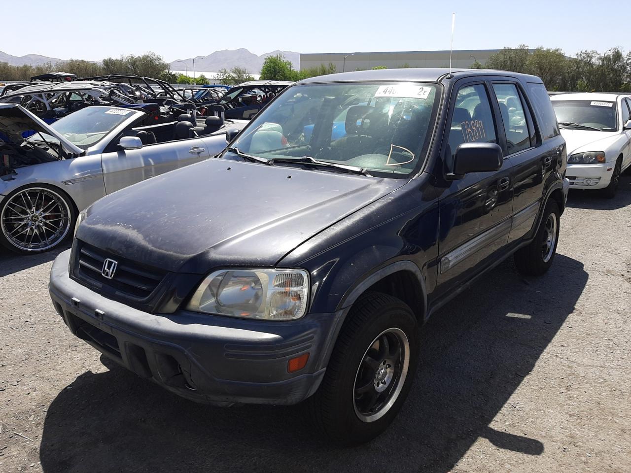 Photo 2 from auction – 2001 HONDA CR-V LX with VIN JHLRD18441S007499