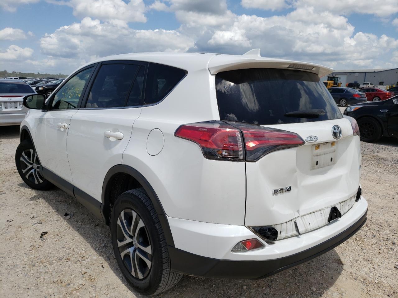 Photo 3 from auction – 2017 TOYOTA RAV4 LE with VIN JTMZFREVXHJ144773