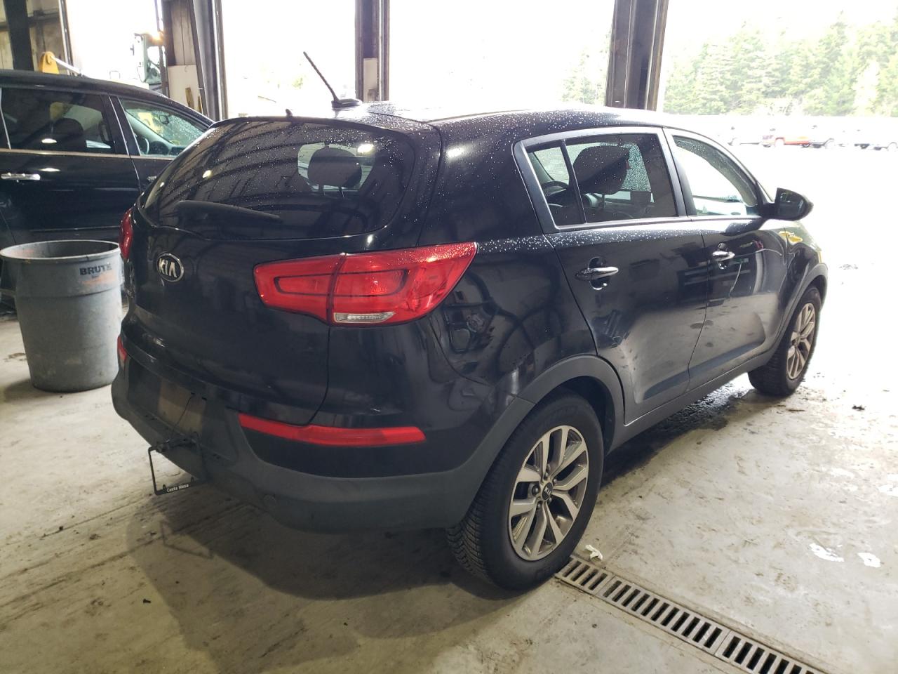 Photo 4 from auction – 2016 KIA SPORTAGE L with VIN KNDPBCAC9G7807749