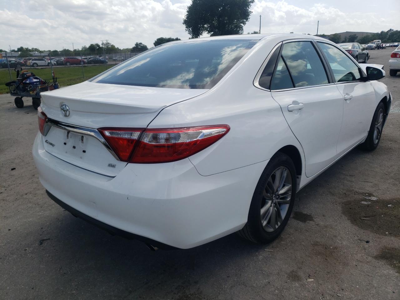 Photo 4 from auction – 2017 TOYOTA CAMRY LE with VIN 4T1BF1FK4HU800788