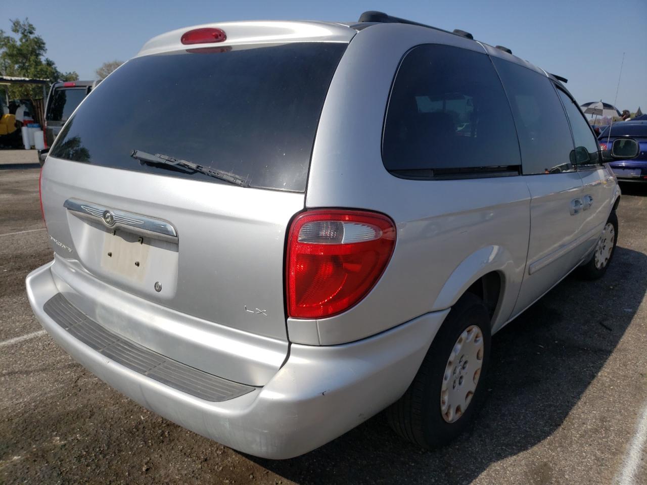 Photo 4 from auction – 2004 CHRYSLER TOWN & COU with VIN 2C4GP44R94R519814