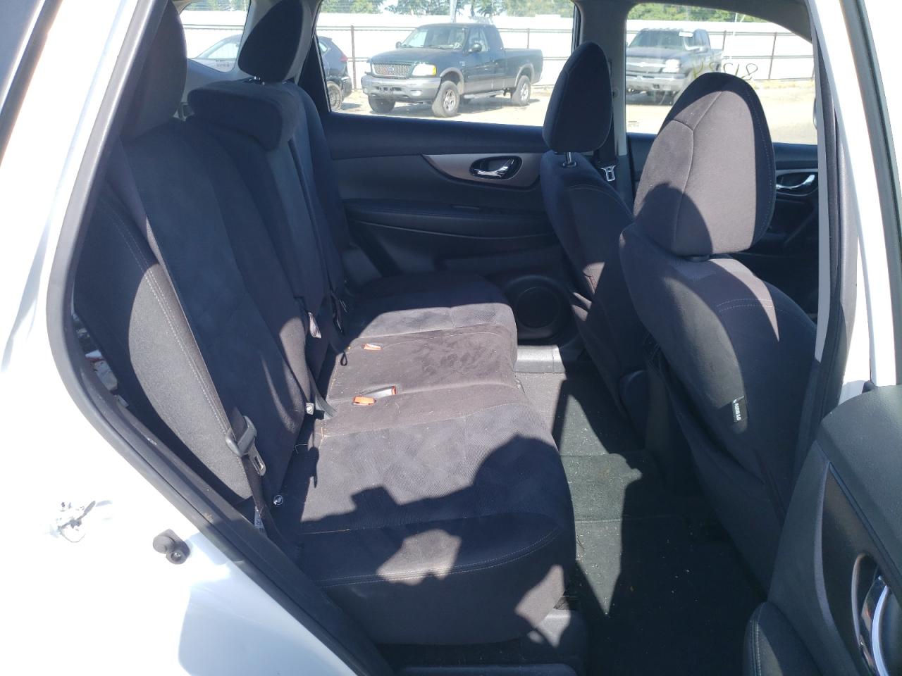 Photo 6 from auction – 2015 NISSAN ROGUE S with VIN KNMAT2MT4FP584186