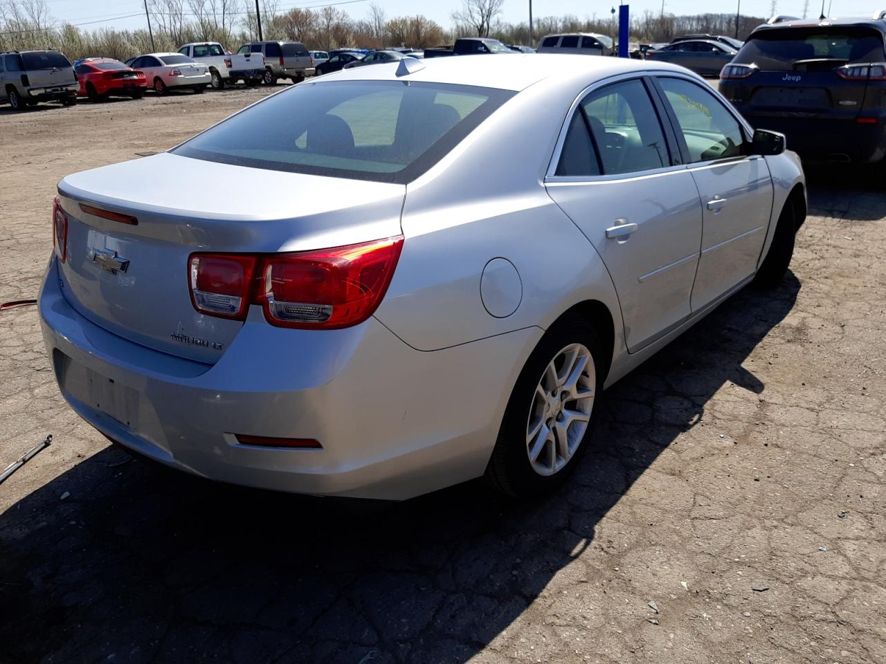 Photo 4 from auction – 2014 CHEVROLET MALIBU 1LT with VIN 1G11C5SL0EF268530