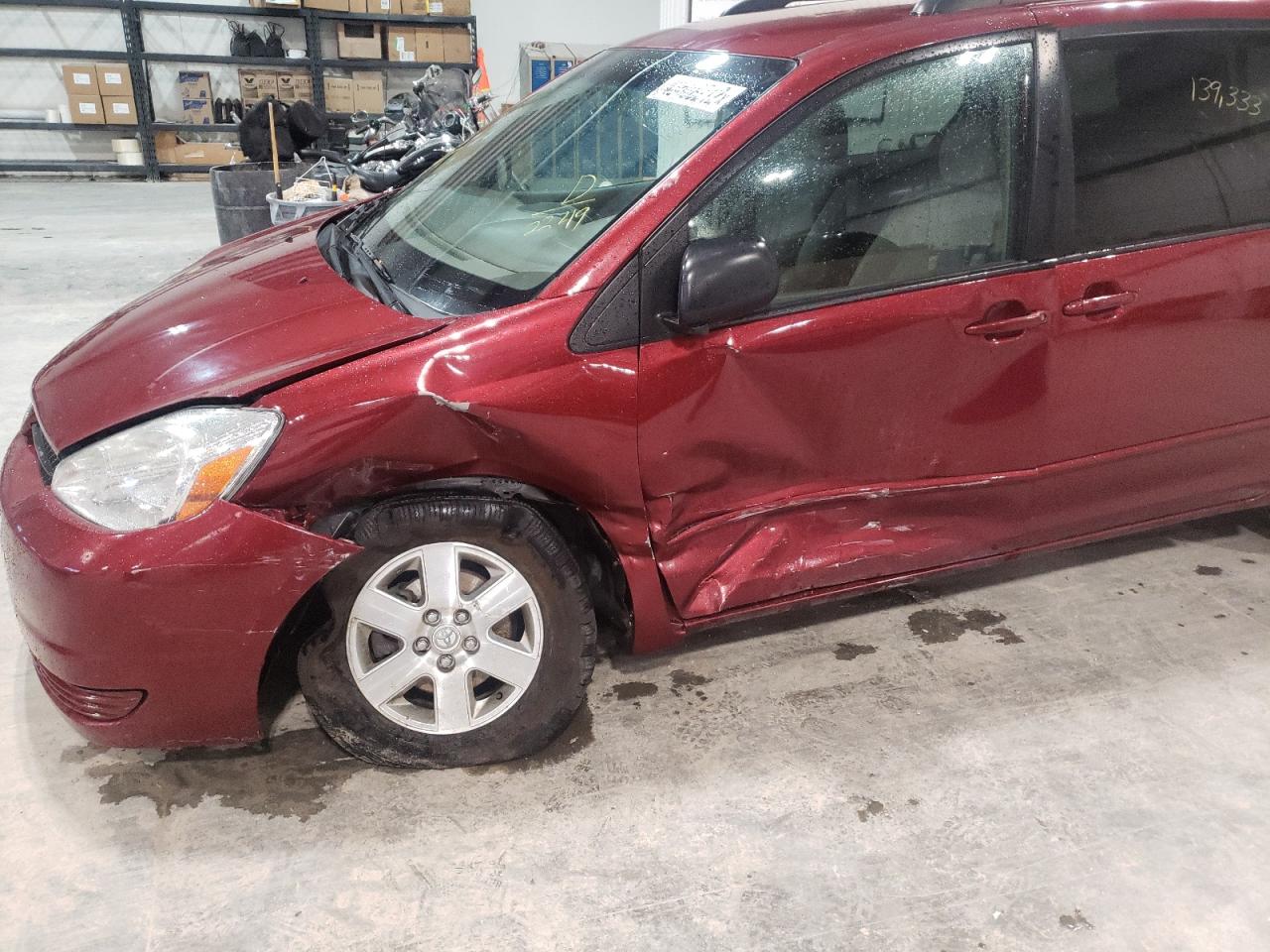 Photo 9 from auction – 2004 TOYOTA SIENNA CE with VIN 5TDZA23C64S172249