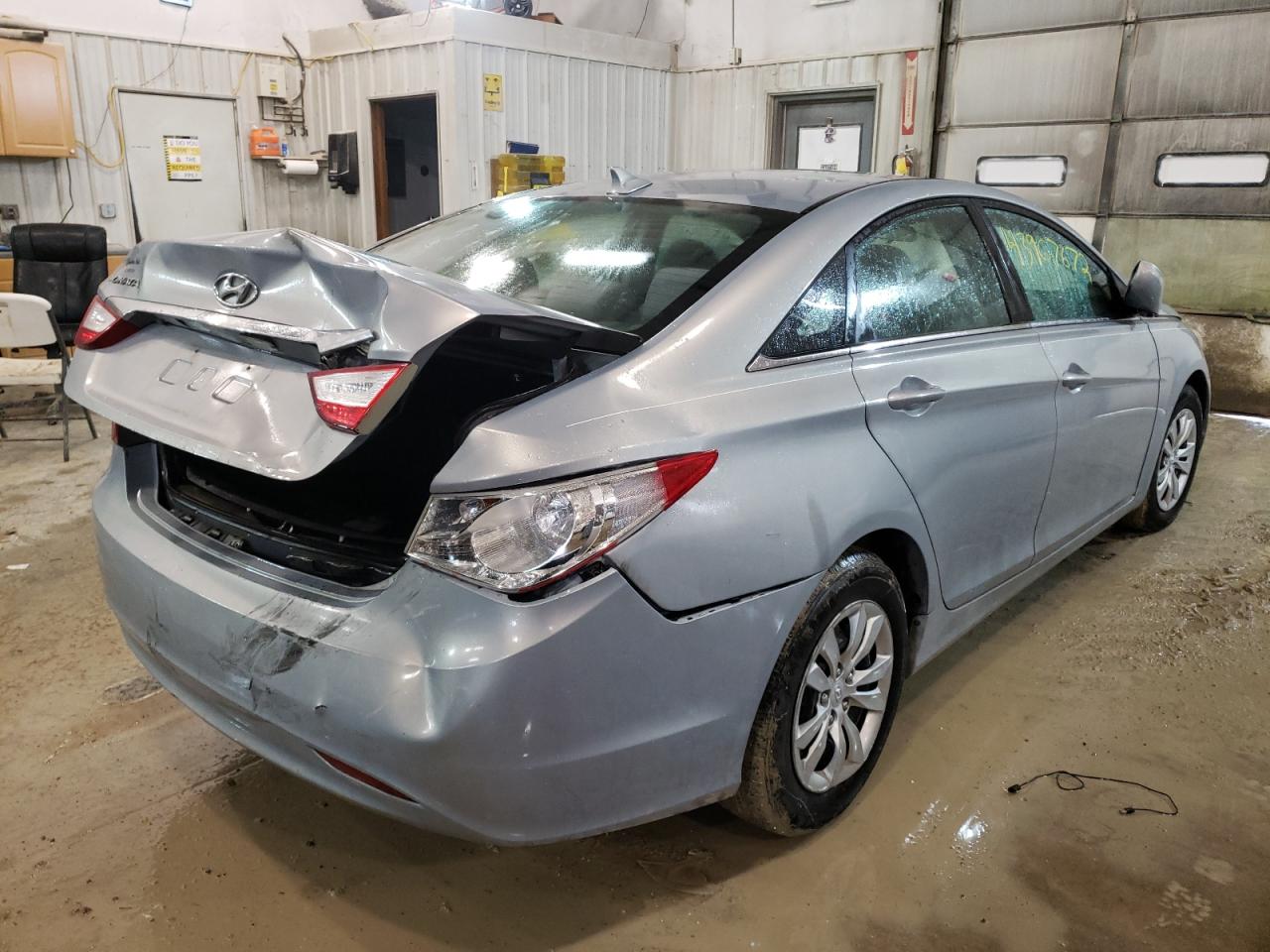 Photo 4 from auction – 2011 HYUNDAI SONATA GLS with VIN 5NPEB4AC5BH218831