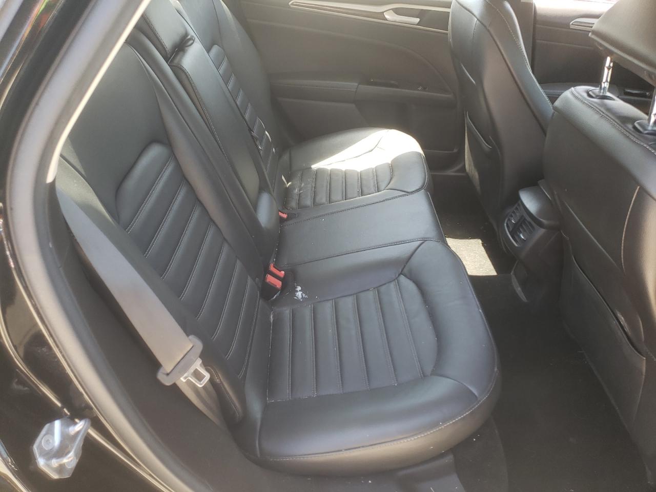 Foto 6 de la subasta – 2016 FORD FUSION SE con VIN 3FA6P0HD2GR309868