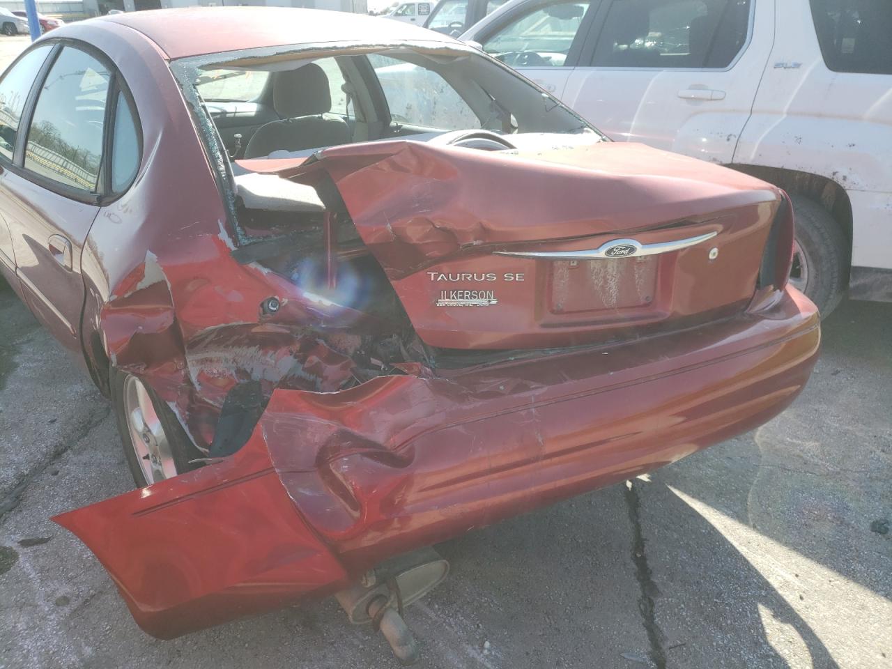 Photo 9 from auction – 2000 FORD TAURUS SES with VIN 1FAFP55U3YG129132