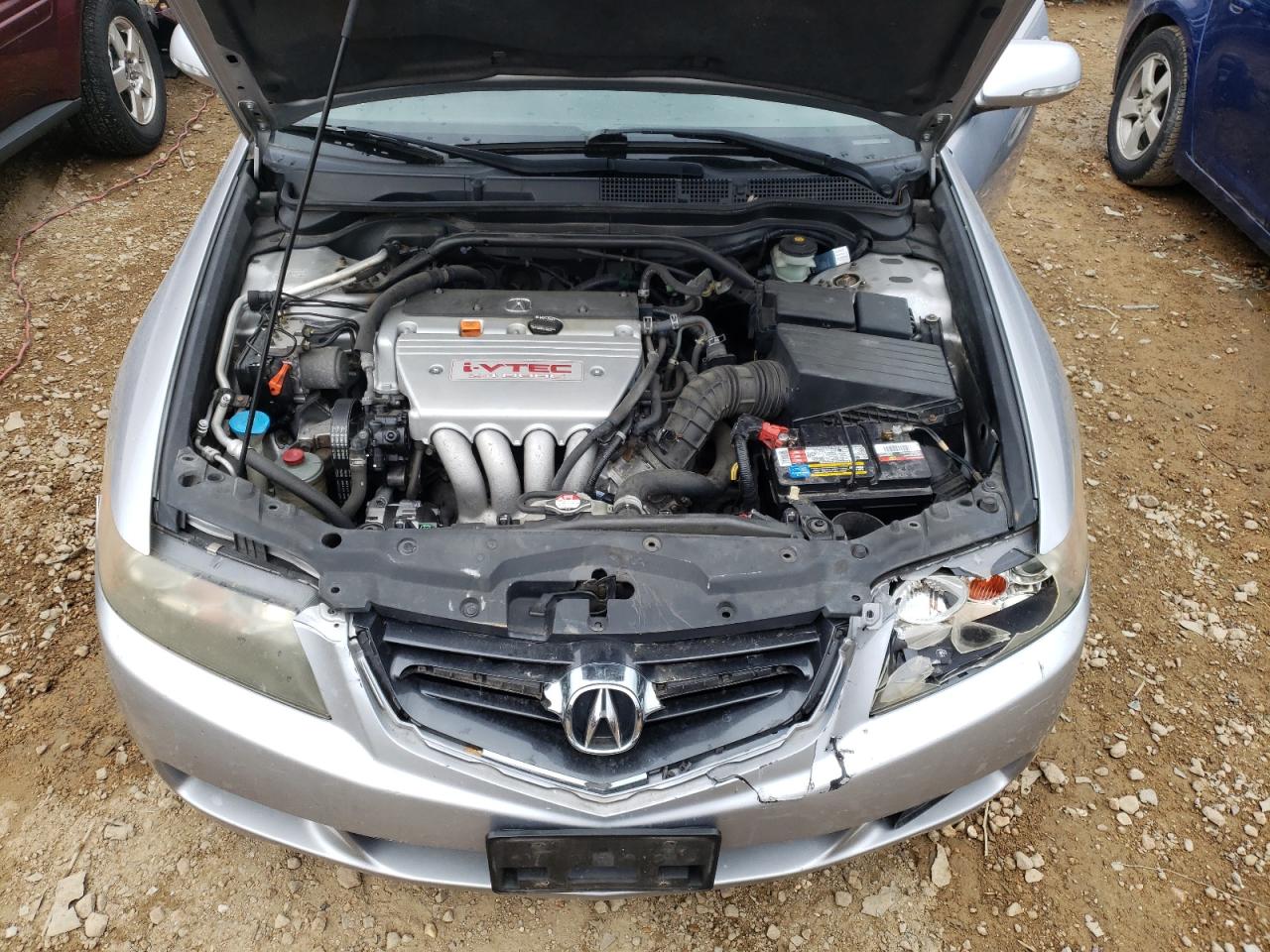 Photo 7 from auction – 2004 ACURA TSX with VIN JH4CL96884C013877