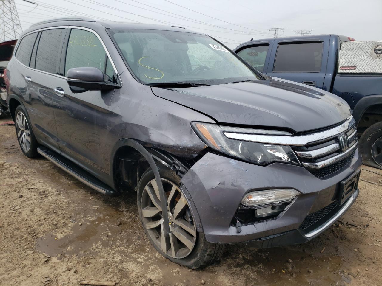 Photo 1 from auction – 2017 HONDA PILOT TOUR with VIN 5FNYF6H99HB080063
