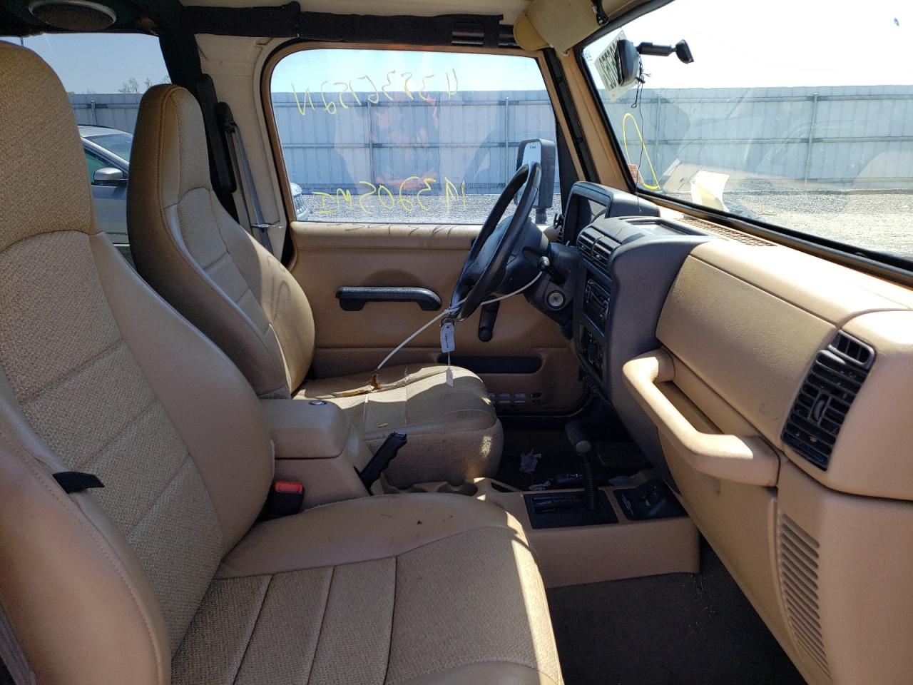 Photo 5 from auction – 2000 JEEP WRANGLER / with VIN 1J4FA49S5YP760120