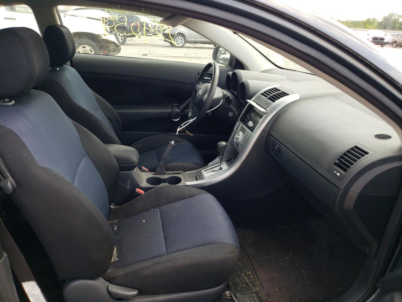 Photo 5 from auction – 2005 TOYOTA SCION TC with VIN JTKDE177750011282