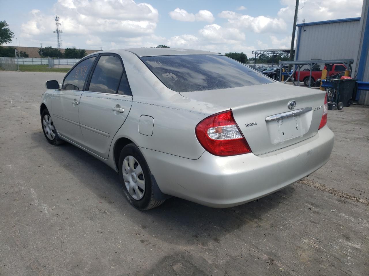 Photo 3 from auction – 2003 TOYOTA CAMRY LE with VIN 4T1BE32KX3U206607
