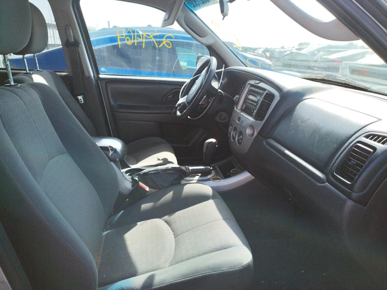 Photo 5 from auction – 2005 MAZDA TRIBUTE I with VIN 4F2YZ02ZX5KM26567