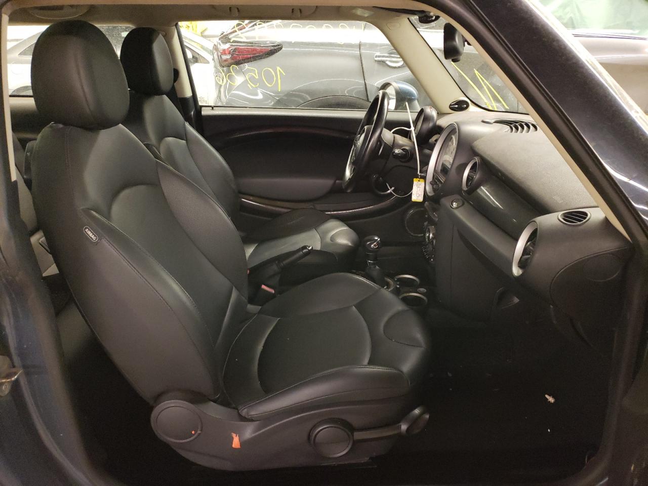 Photo 5 from auction – 2011 MINI COOPER S with VIN WMWSV3C54BTY12984