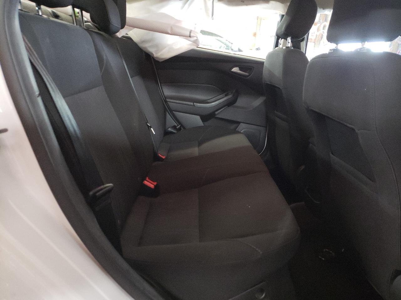 Photo 6 from auction – 2017 FORD FOCUS SE with VIN 1FADP3F29HL323339