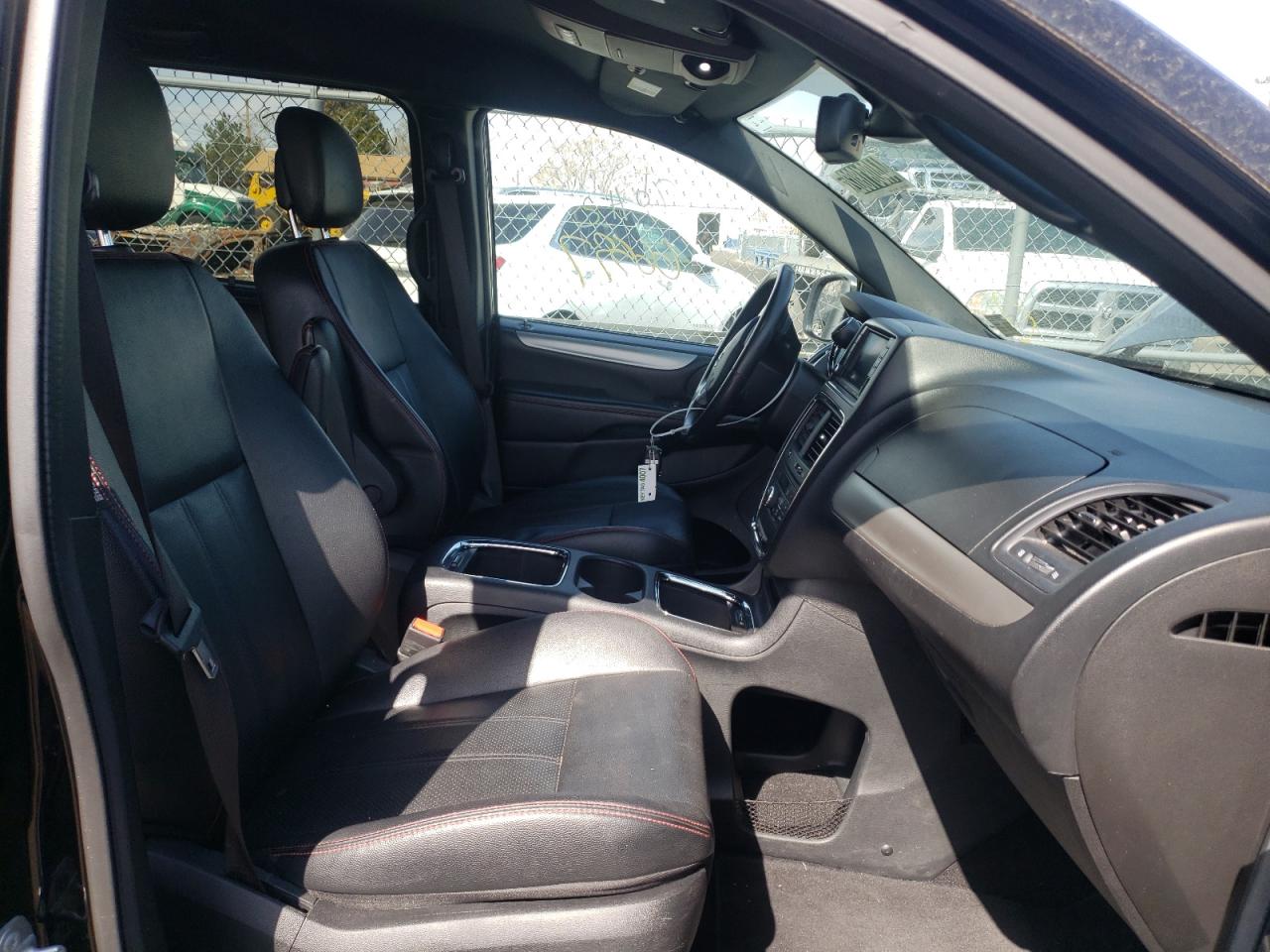 Photo 5 from auction – 2019 DODGE GRAND CARA with VIN 2C4RDGEG8KR769901