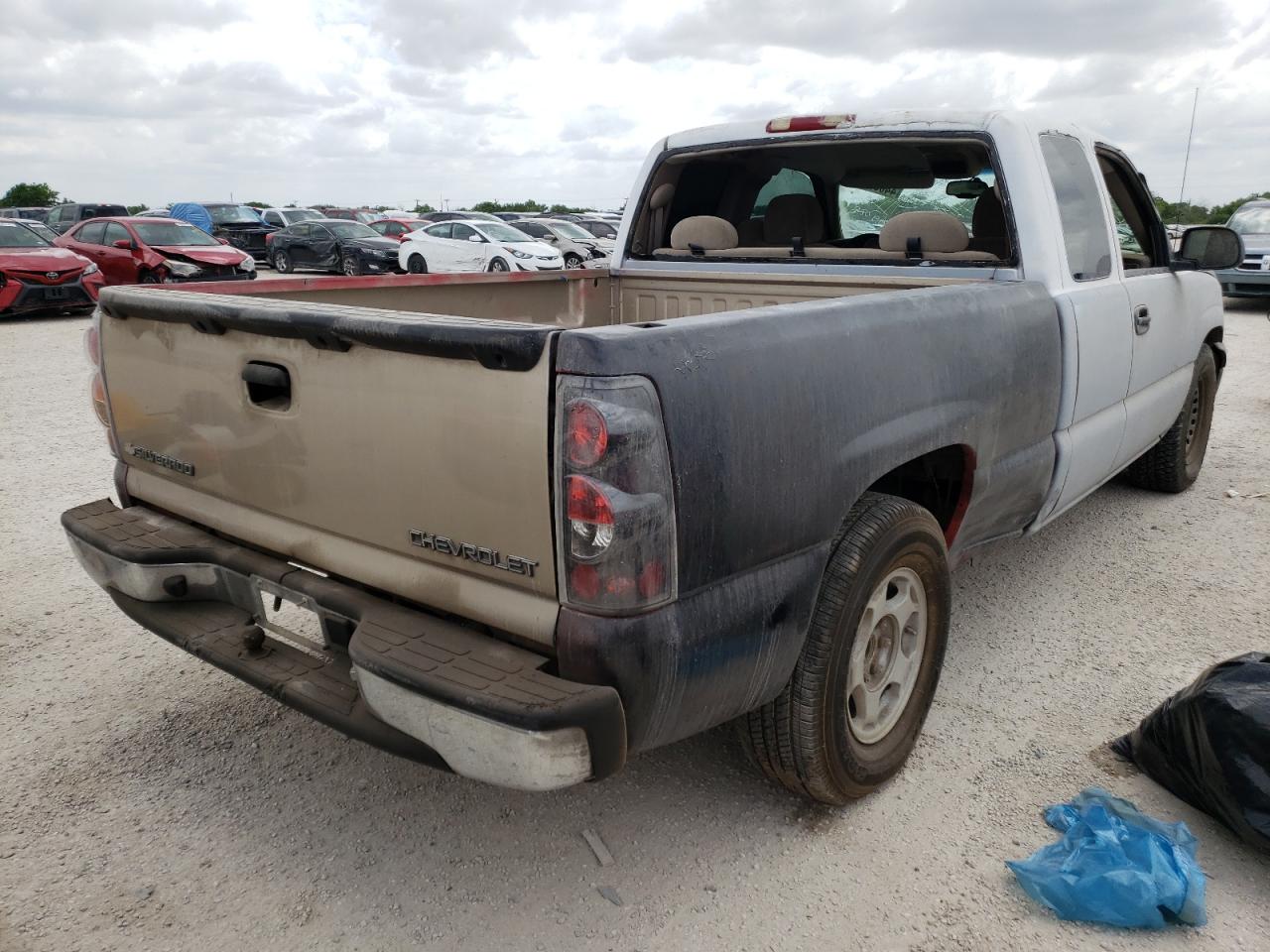 Photo 4 from auction – 2004 CHEVROLET SILVERADO with VIN 2GCEC19V841218084