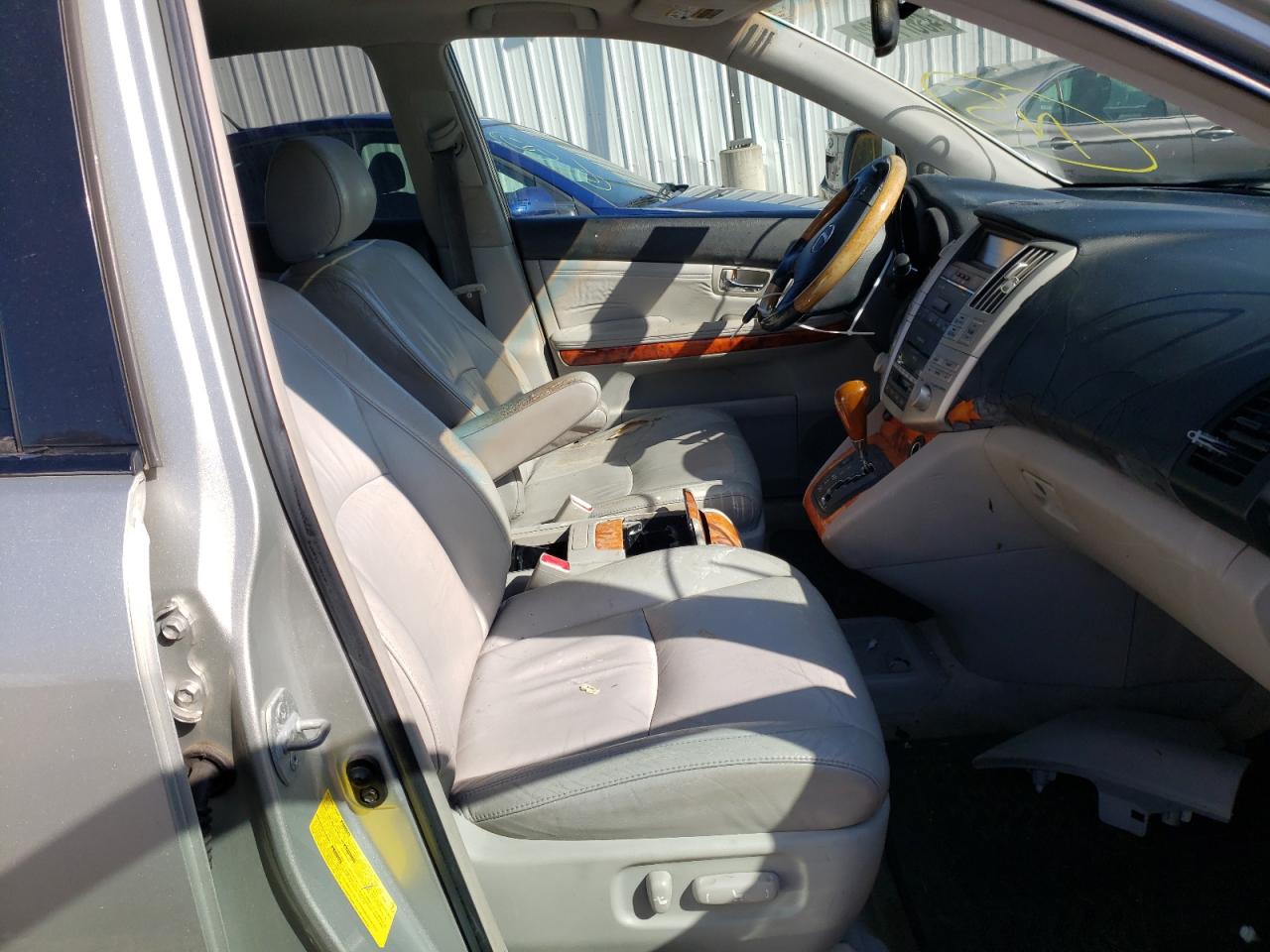 Photo 5 from auction – 2005 LEXUS RX 330 with VIN 2T2GA31U65C021622