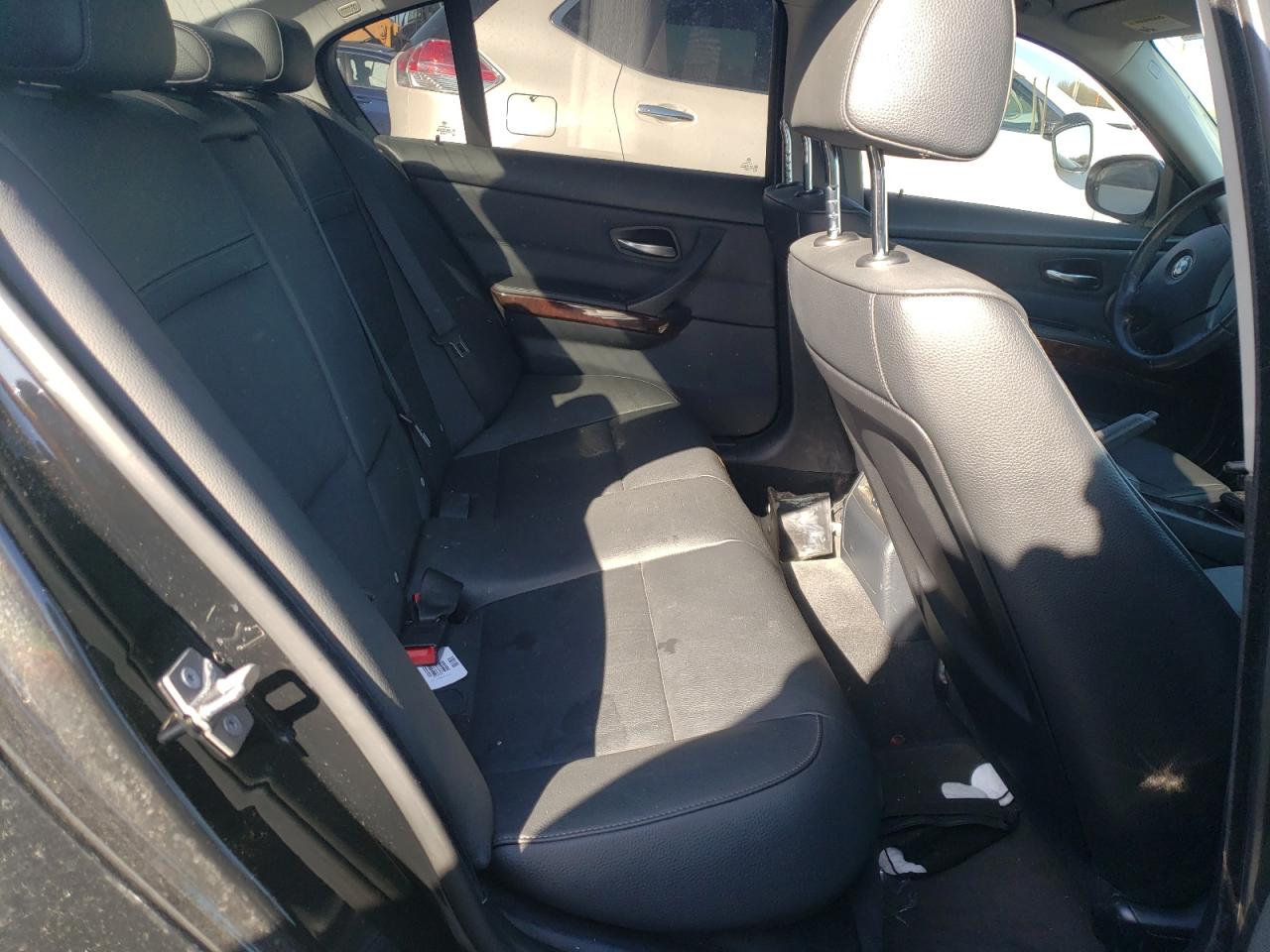 Photo 6 from auction – 2010 BMW 328 I SULE with VIN WBAPH5C55AA439148